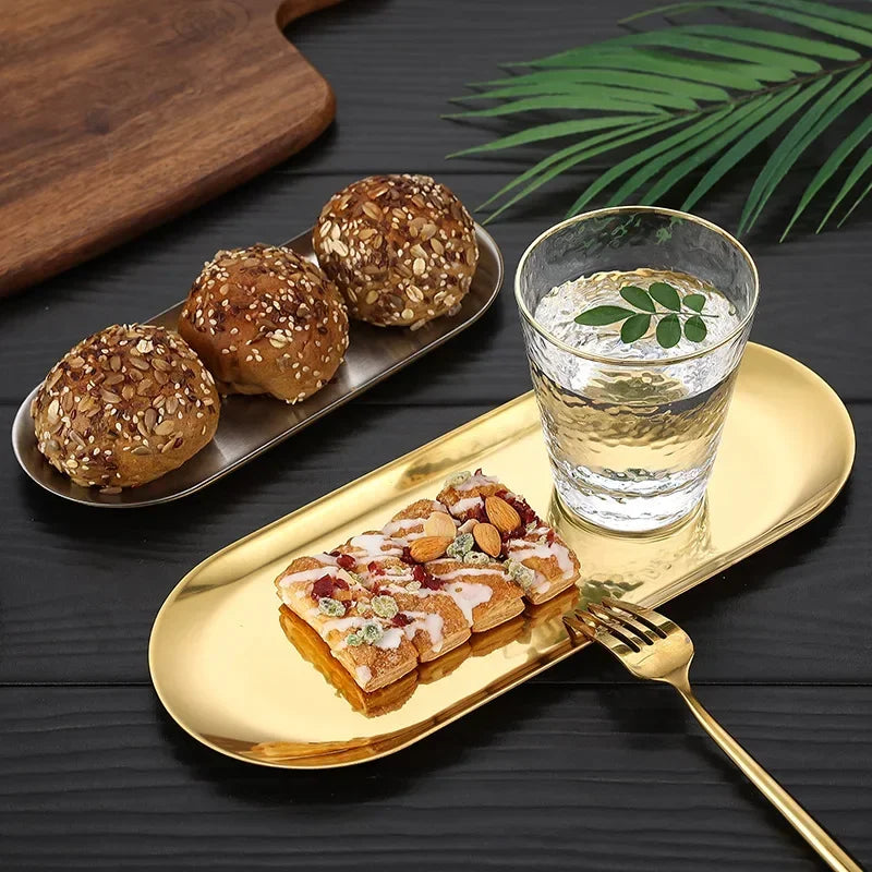 Prato de Jantar Dourado em Aço Inoxidável.