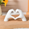 Escultura “Love” em Resina.