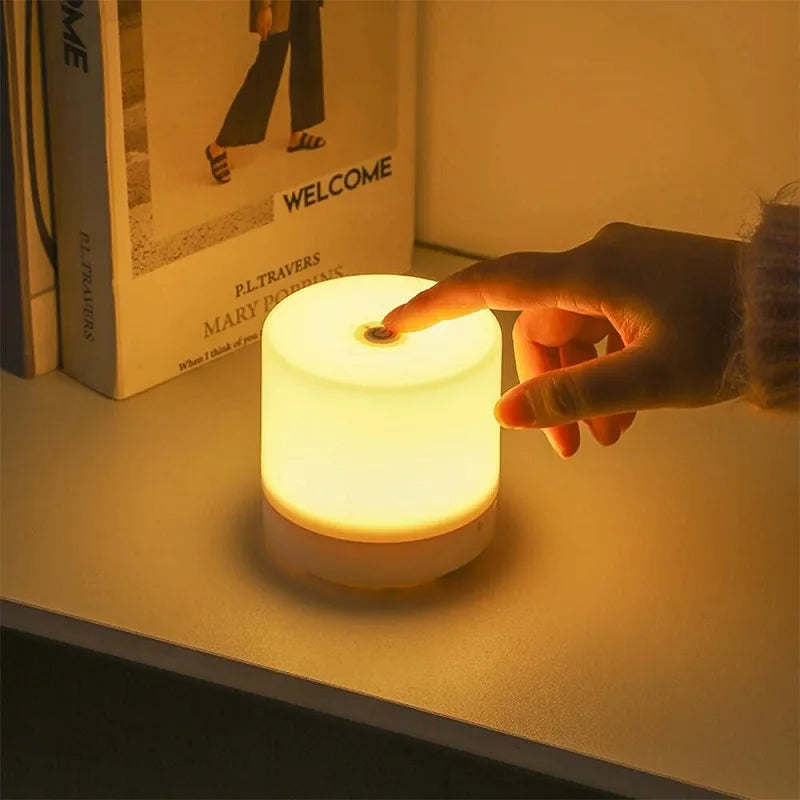 Luminária LED recarregável por Toque